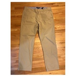 Tommy Hilfiger classic cut khaki chinos